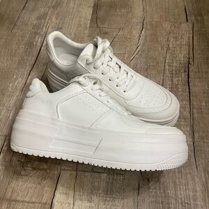 Steve Madden Perrin White Platform Sneakers Womens Size 8.5